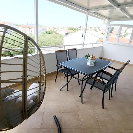 Split View 2 Bedrooms Luxury 90 M2 * Klis