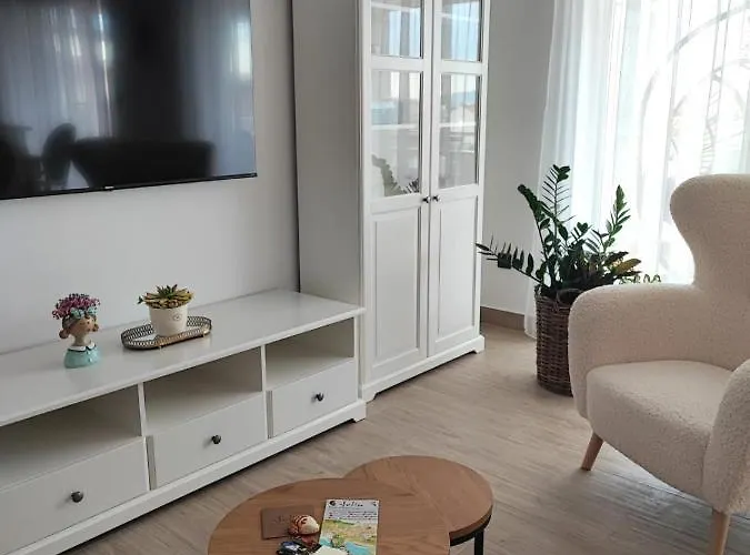 Split View 2 Bedrooms Luxury 90 M2 * Klis