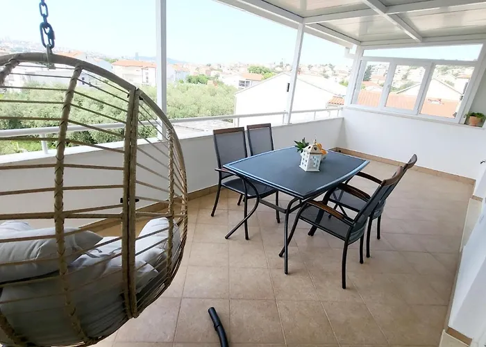 Split View 2 Bedrooms Luxury 90 M2 * Klis