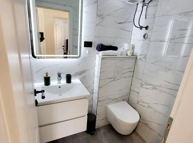 Split View 2 Bedrooms Luxury 90 M2