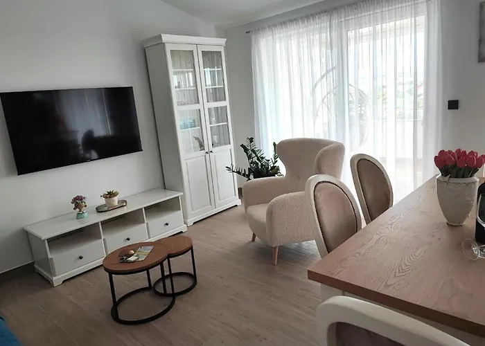 Split View 2 Bedrooms Luxury 90 M2 * Klis