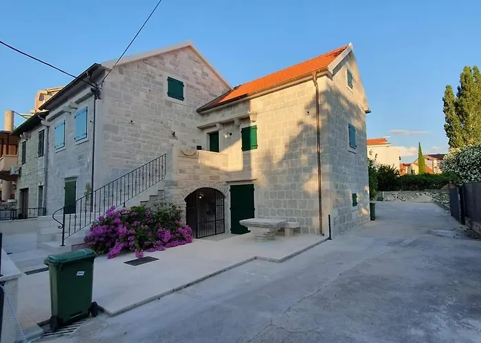 Split View 2 Bedrooms Luxury 90 M2 Klis