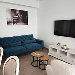 Split View 2 Bedrooms Luxury 90 M2 *