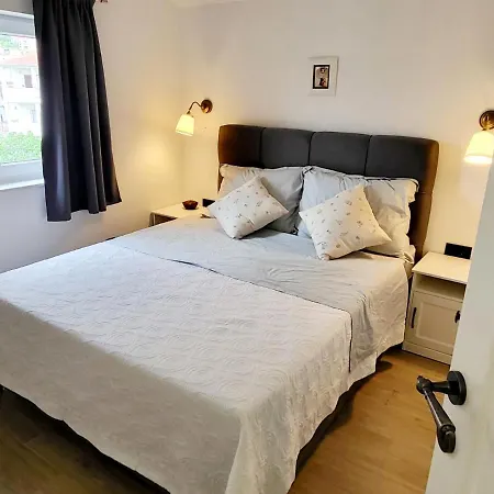 Split View 2 Bedrooms Luxury 90 M2 Apartman Klis