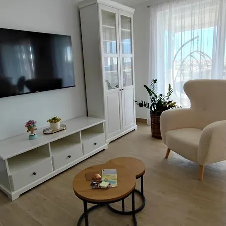 Split View 2 Bedrooms Luxury 90 M2 *