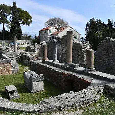 Split View 2 Bedrooms Luxury 90 M2 * Klis