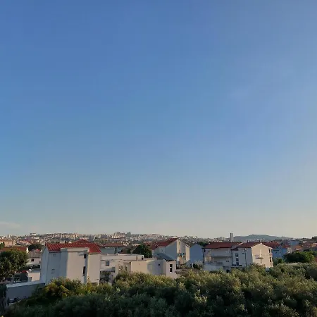 Апартаменты Split View 2 Bedrooms Luxury 90 M2