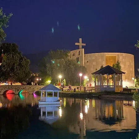 Split View 2 Bedrooms Luxury 90 M2 *