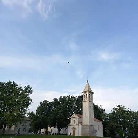 Split View 2 Bedrooms Luxury 90 M2 Klis