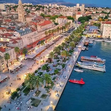 Split View 2 Bedrooms Luxury 90 M2 Διαμέρισμα Klis