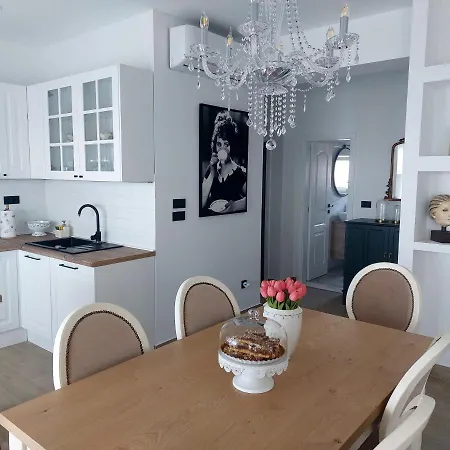 Split View 2 Bedrooms Luxury 90 M2 Апартаменты Klis