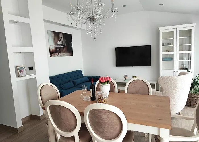 Apartment Split View 2 Bedrooms Luxury 90 M2 *