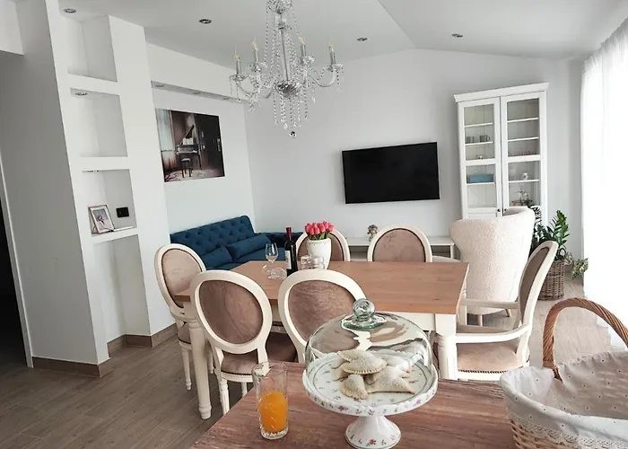 Split View 2 Bedrooms Luxury 90 M2
