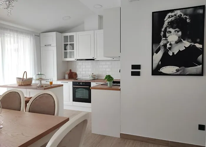 Split View 2 Bedrooms Luxury 90 M2 Apartment Klis