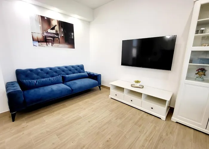 Split View 2 Bedrooms Luxury 90 M2 Apartment *