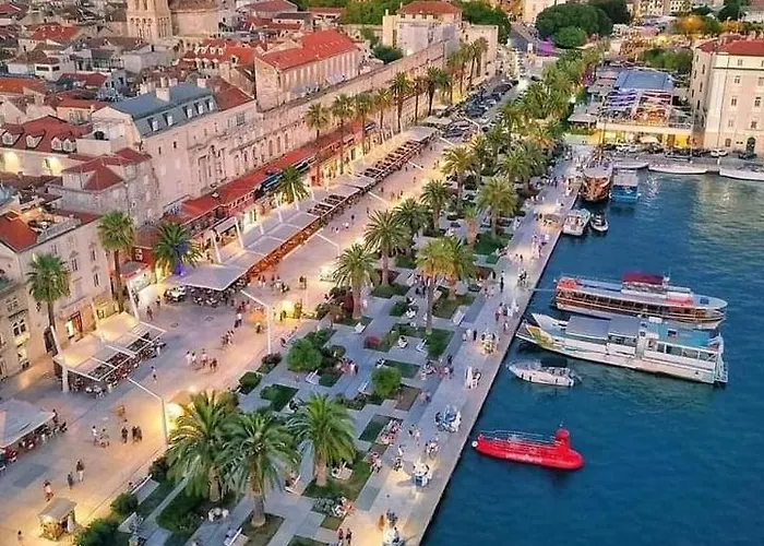 Split View 2 Bedrooms Luxury 90 M2 Apartment Klis