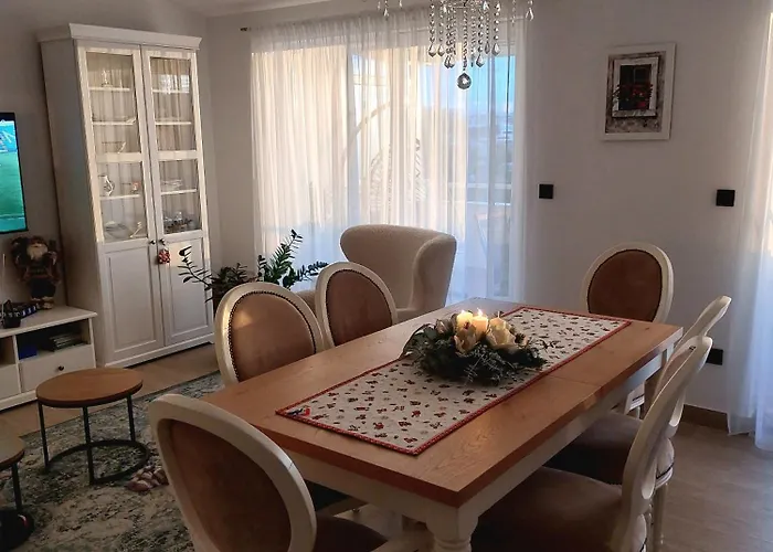 Apartment Split View 2 Bedrooms Luxury 90 M2